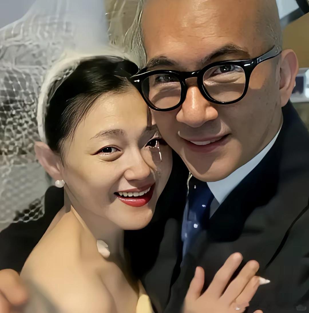 就是想不明白，具俊晔对大s真的那么深情，有20年大把的时间怎么不找他她呢？ 