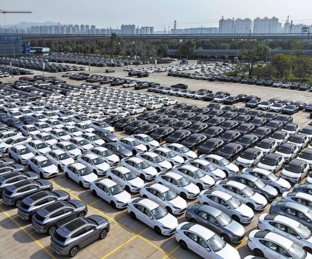 中国车企4月出海集体爆发 4月中国车企海外销量集体走高，出海成为行业核心增长极：