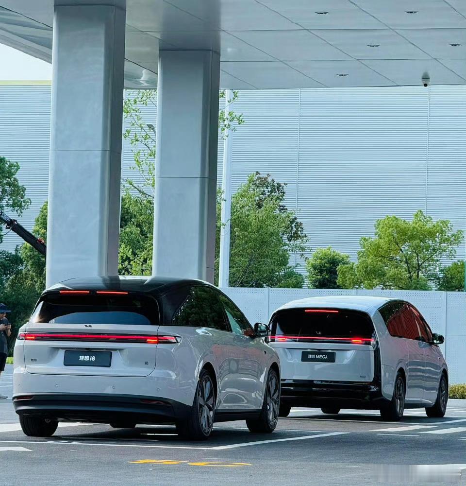 理想好像在找一种底蕴大v聊车 ​​​