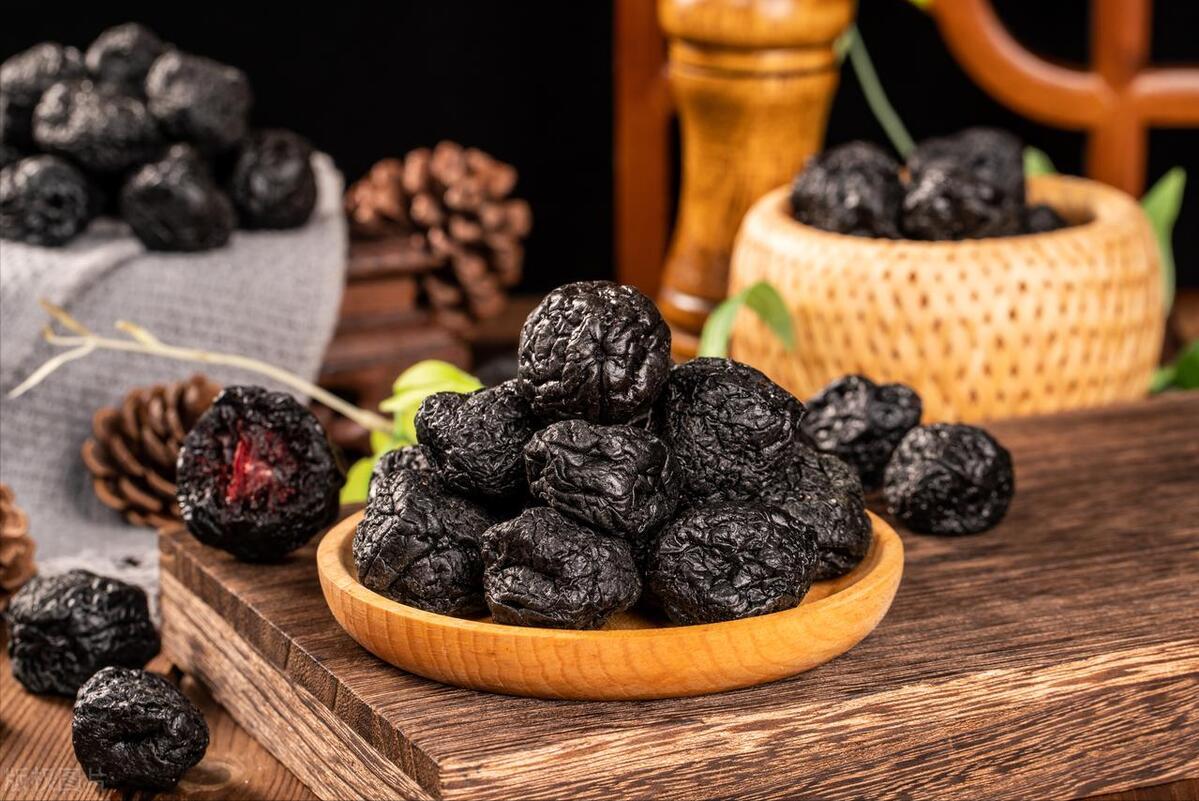 中医里国宝级药方：乌梅丸，攻破现代人3大常见问题，你知道几个？
 
乌梅丸的名号