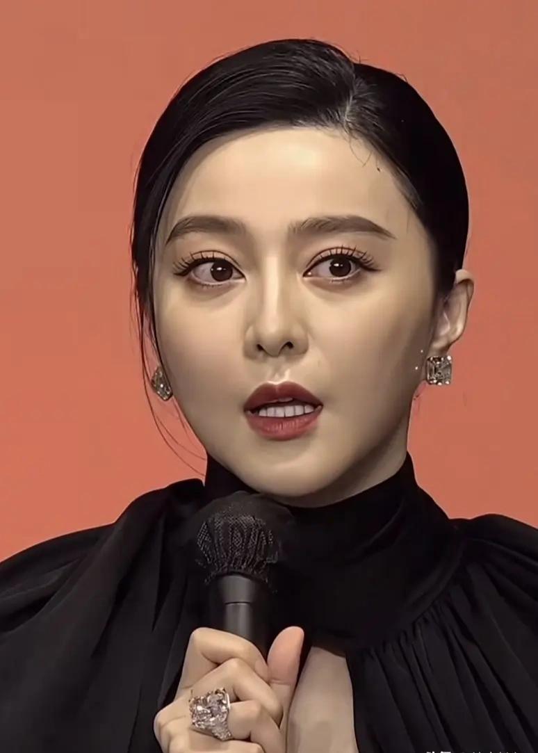 这位就是当年火的一塌糊涂，说不嫁豪门自己就是豪门的那位女明星？