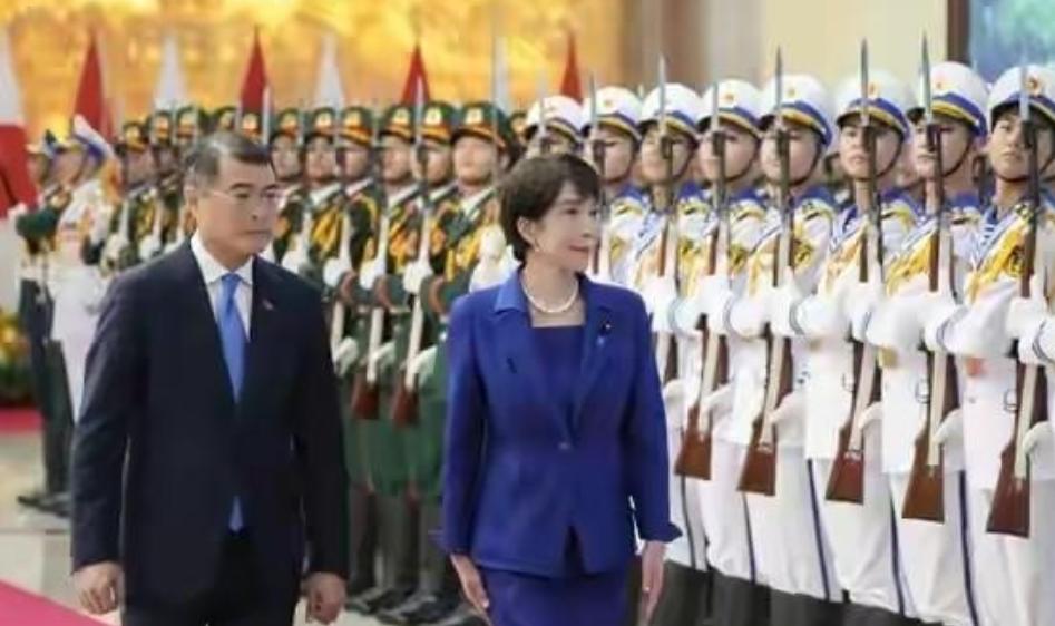 日本首相外出访问，委员长却低调来华，这番安排，显然未能达到预期效果。

北京青年