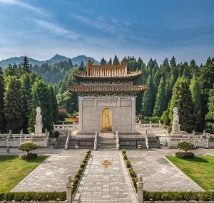 不管广东队进什么强，夺什么冠？都要重建！看看深圳广州的外援，对比朱芳雨和杜锋几年