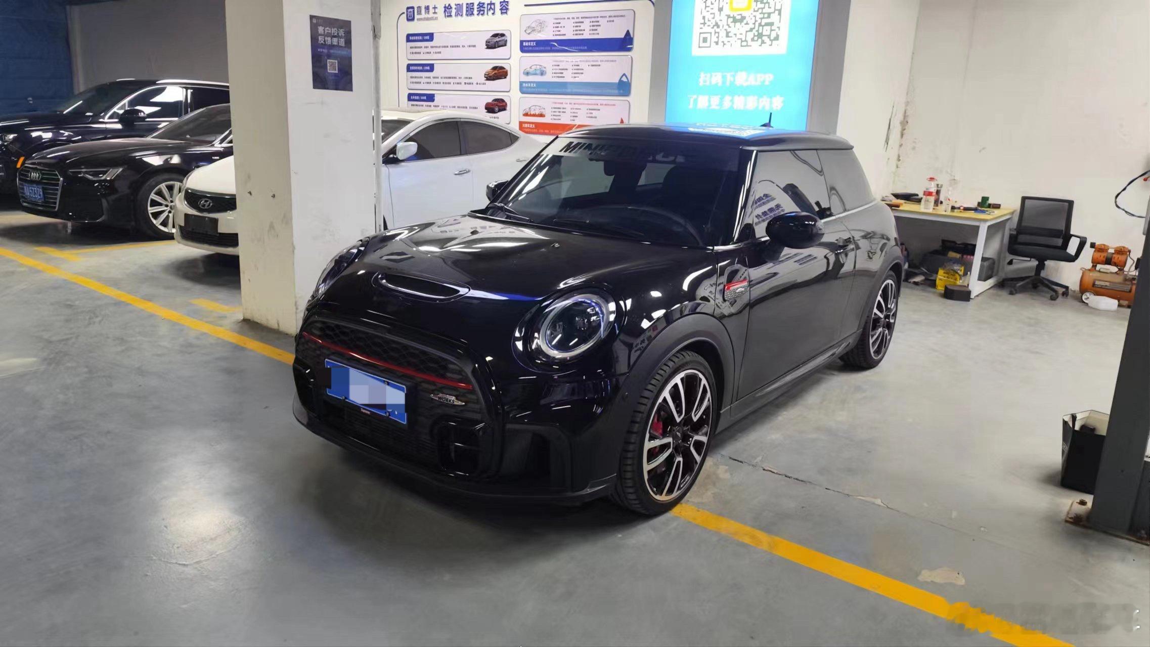 今天本来已经定了一台mini的JCW22年上牌，3.7万公里，过户3次金属面原车