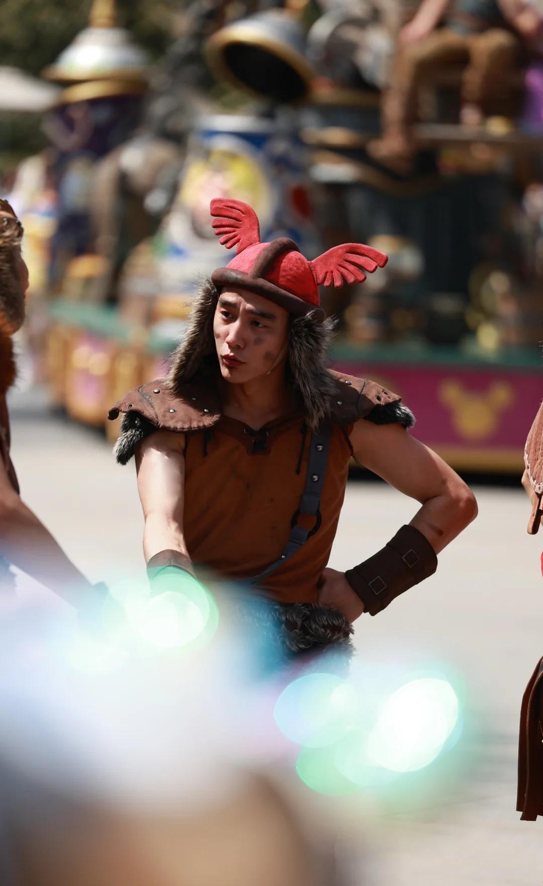 🟤🪽
果断按几下就跑