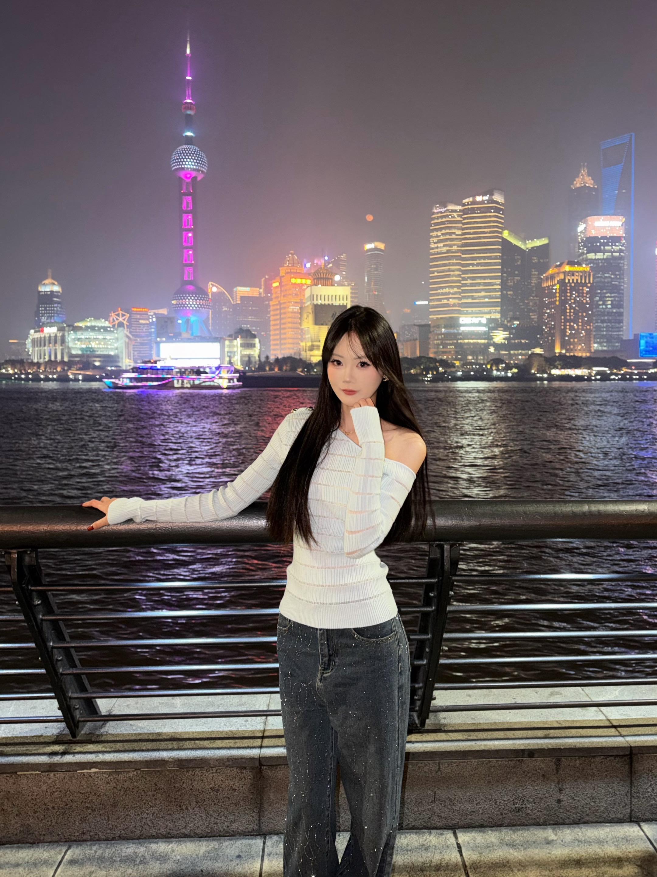 思念是不讲道理的 有时连你的坏 我都怀念