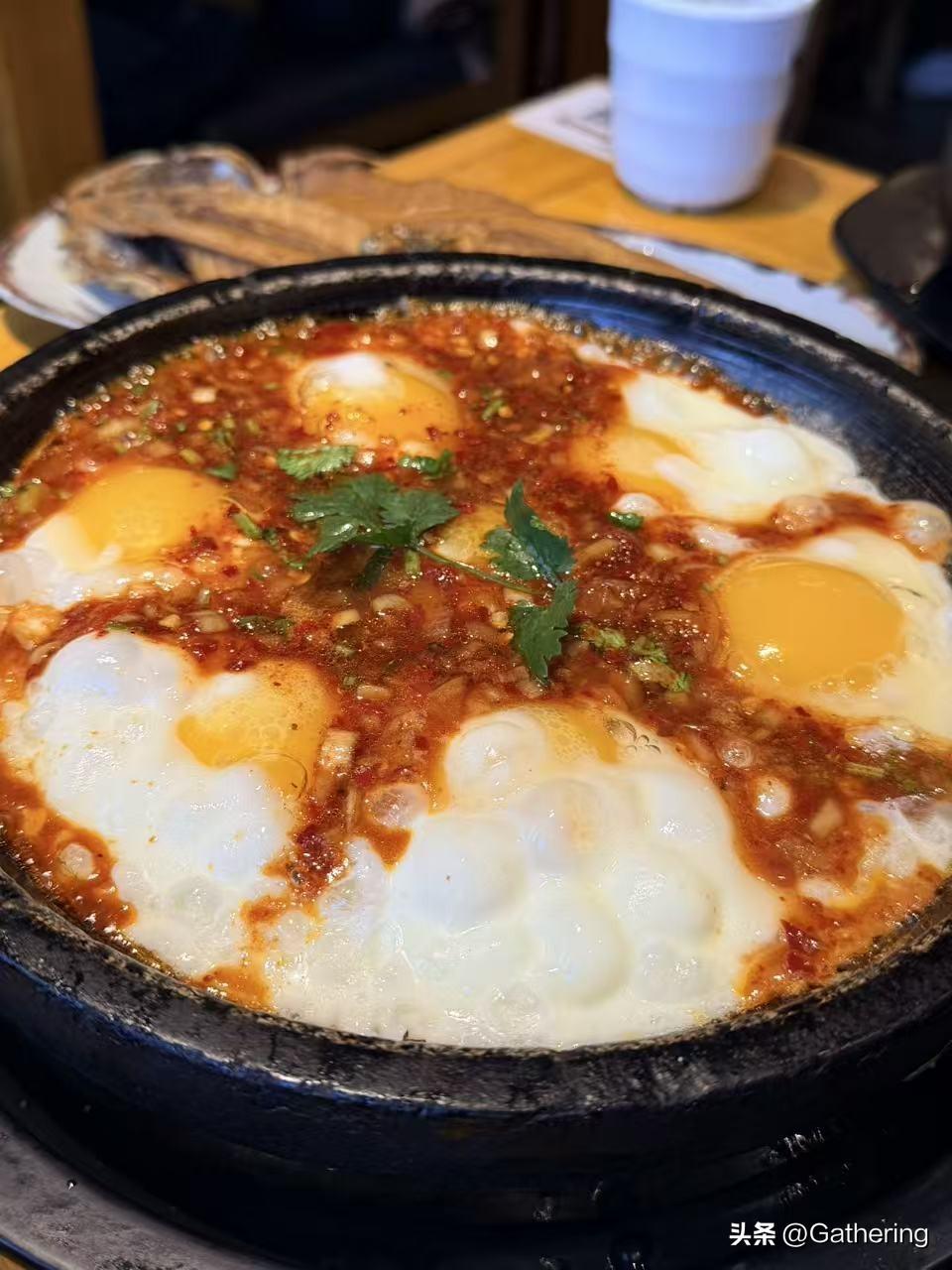 这场战争无论如何对美国和以色列而言都是双输的局面。从国际局势上来说，外交上道义不