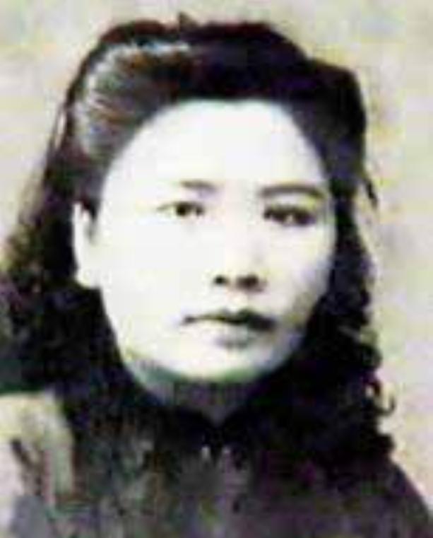 38年前女特工下嫁国军高官，身份泄露后坦白相告：留给你两条选择，你会如何抉择？
