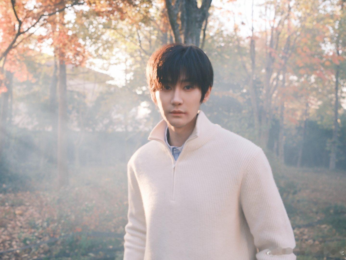 汪铎一句话让穆祉丞又哭又笑周五晚高疯伤感氛围正浓时巧妙破冰，汪铎轻松扭转情绪，暖