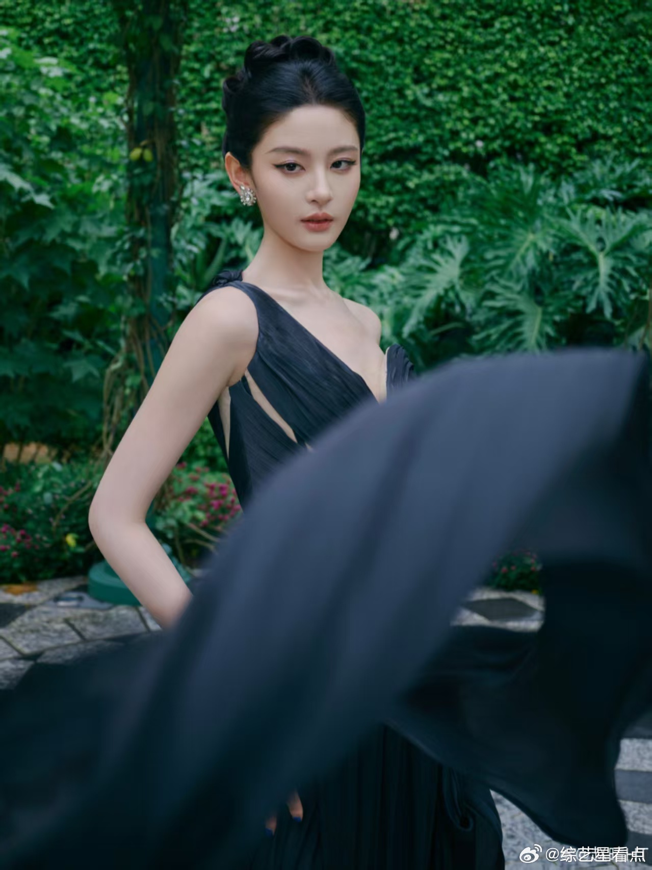 赵晴凭借古装实力拿下斑彩螺奖赵晴又一次被看见了 赵晴凭借古装实力拿下斑彩螺奖，真