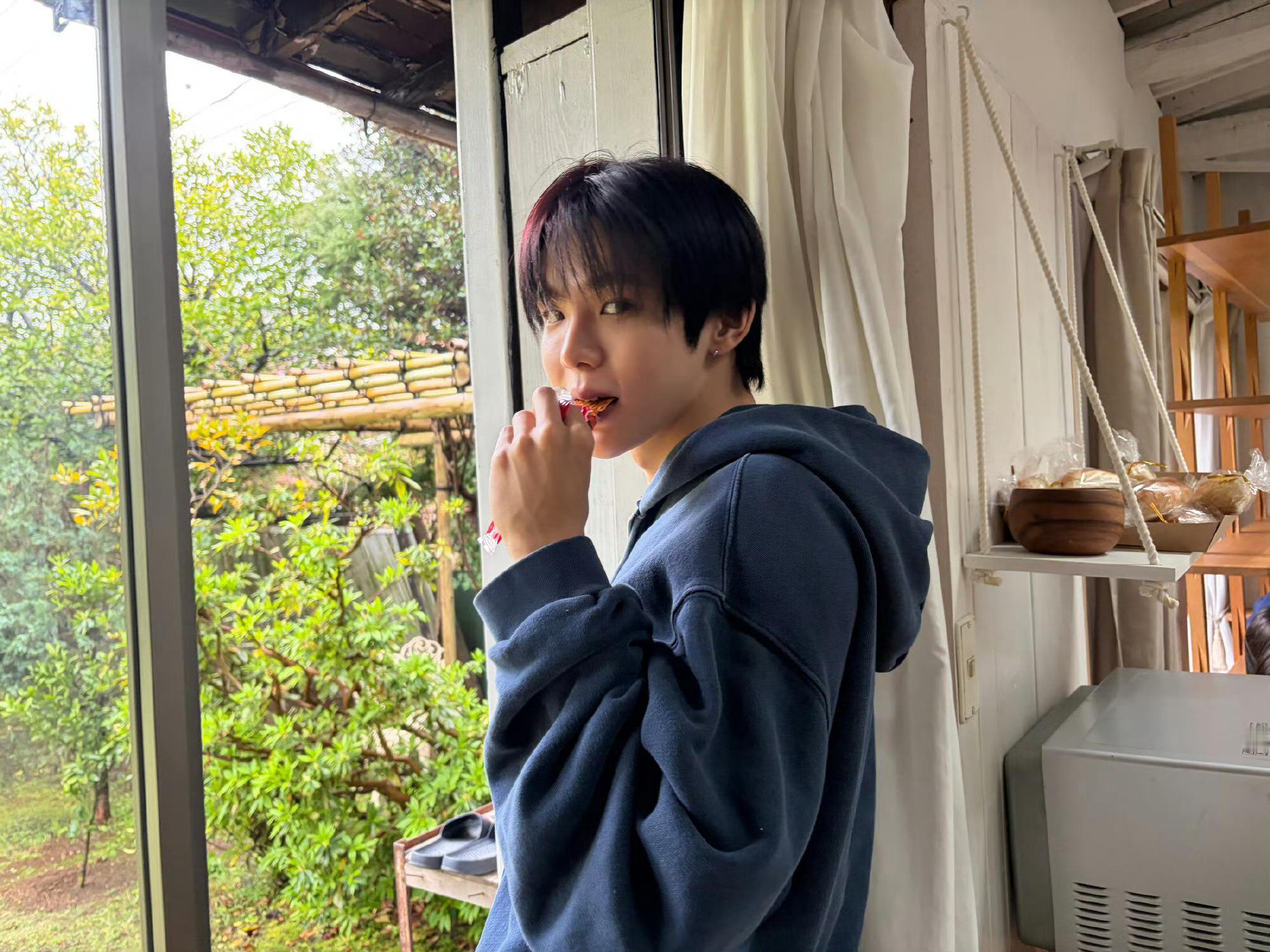 领居家的小屁孩
