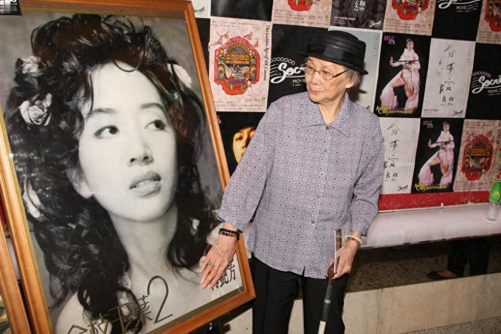 一代歌后梅艳芳，离开人世后留下了令人唏嘘的遗产风波。如今，7000万遗产已花光，
