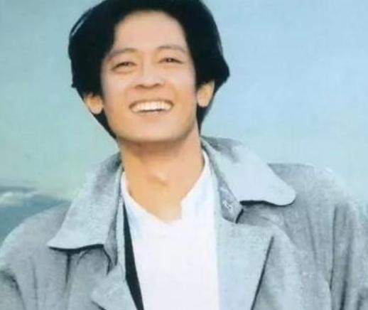1991年，已经和王志文同居3年的徐帆，怯生生地向王志文求助：“我现在没戏可拍，
