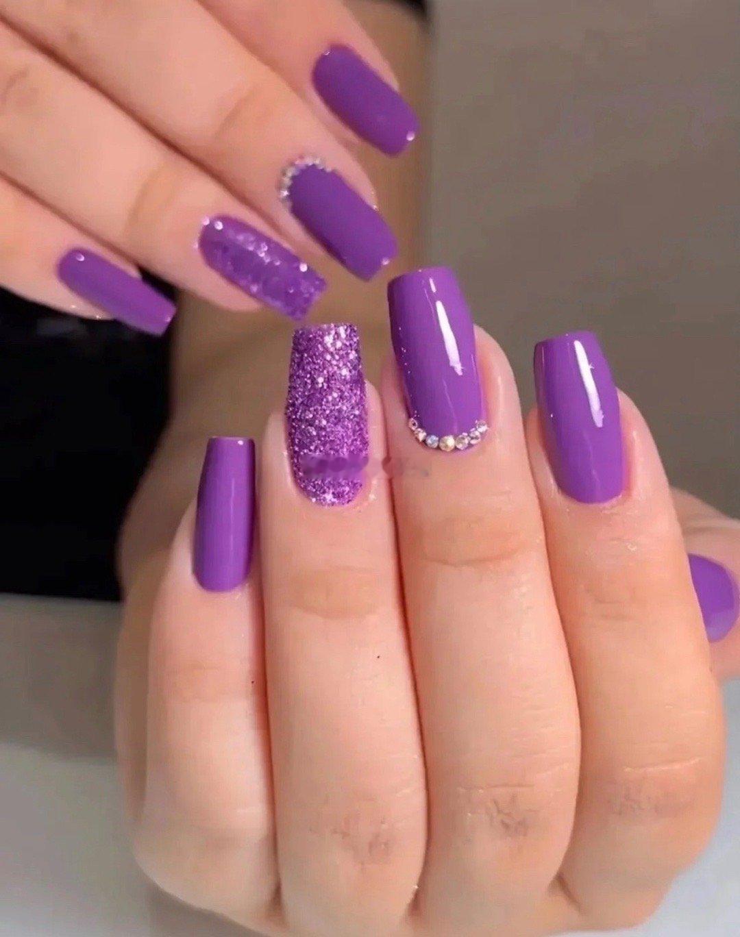 过年了🧨服务费贵一点是可以接受的！选一个喜欢的款，美美的过年，心情很重要❗️美