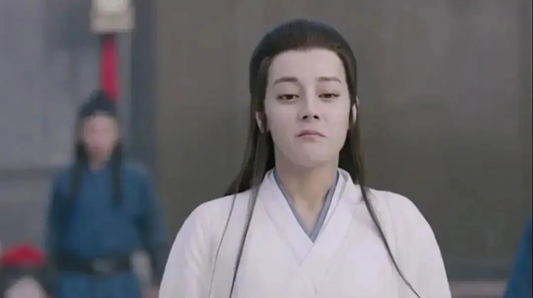 迪丽热巴的古装造型好像并不是很有古韵呢 ，看起来有些出戏 ​​​