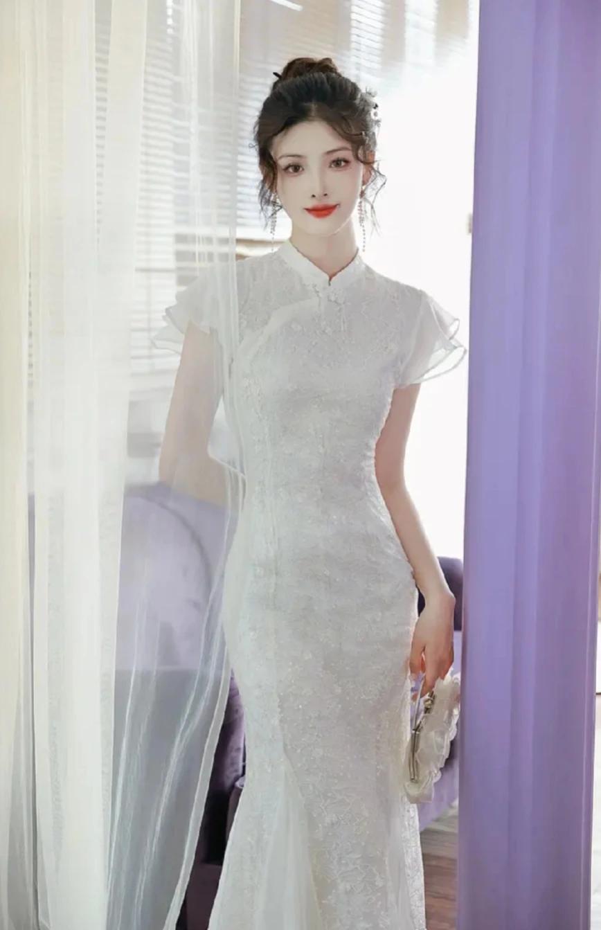 很多女人都在说
去年的款已配不上今年的自己
所以一到换季就买买买
其实，这是一种