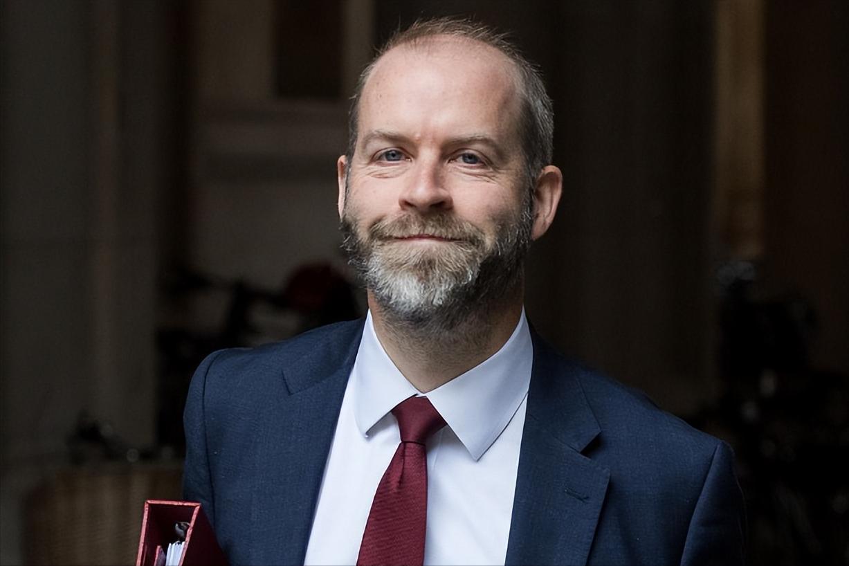 现在后悔晚了！英国恩将仇报，强抢中企钢铁厂，眼看就要白嫖中企巨额投资，英国为何突