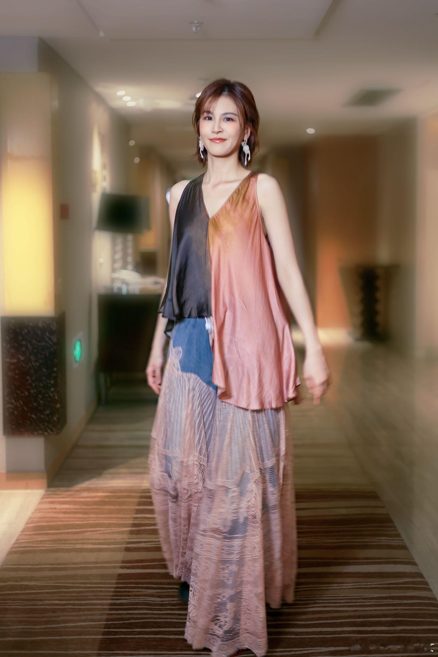 刘烨推荐曾沛慈去合伙人合伙人 刘烨在线力荐曾沛慈加盟合伙人，记词快、团队协作力强