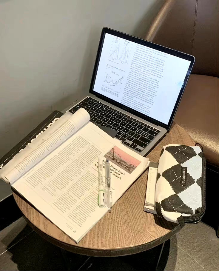 “ 选择离开你不是因为你不够好 是因为我跟你在一起我状态不好 你很容易激发我的 