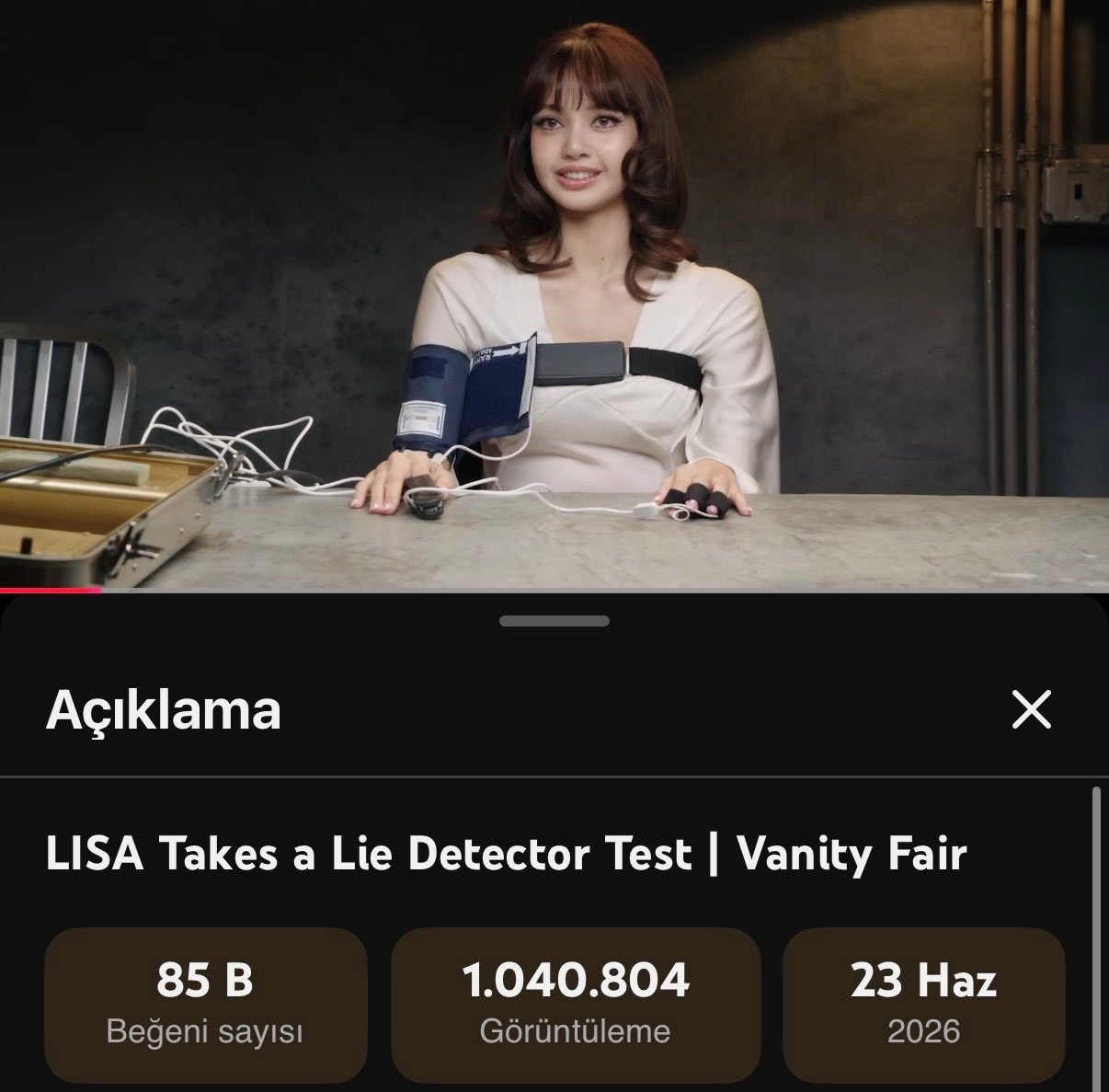 Lisa的Vanity Fair测谎仪采访视频，在YouTube上的播放量已经突