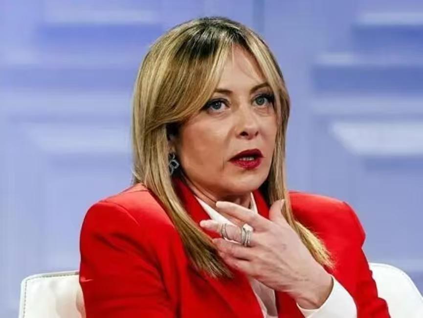 法国不加入，英国不加入，意大利居然也想不加入“和平委员会”。这个消息对于美国总统