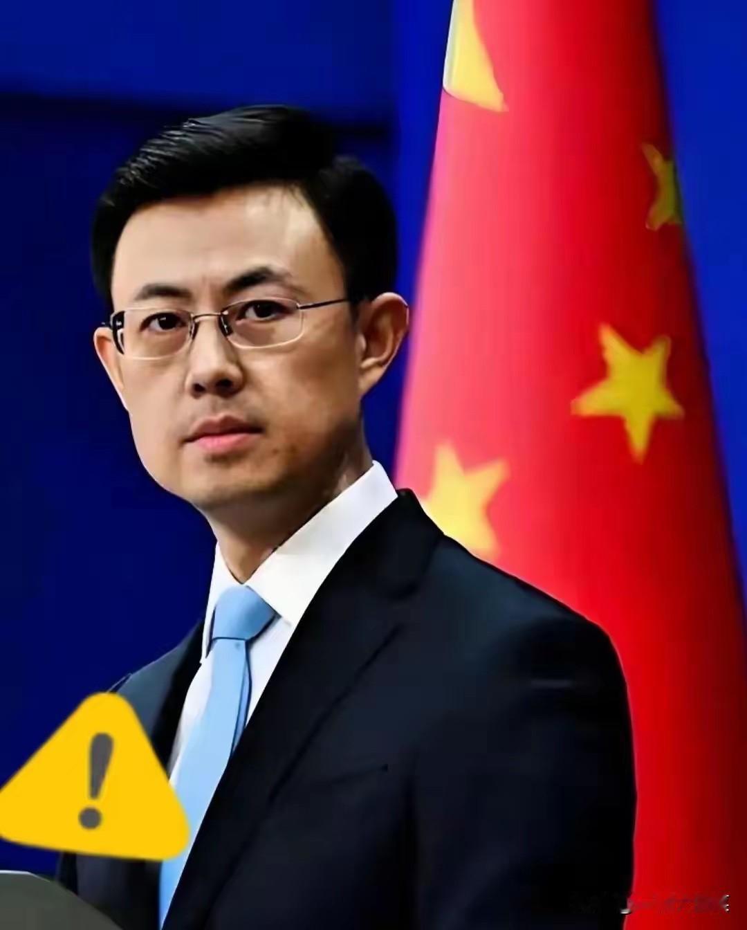 老百姓进个火车站，包里的指甲刀都得掏出来过几遍机器。

普通人带个小刀片都被查得