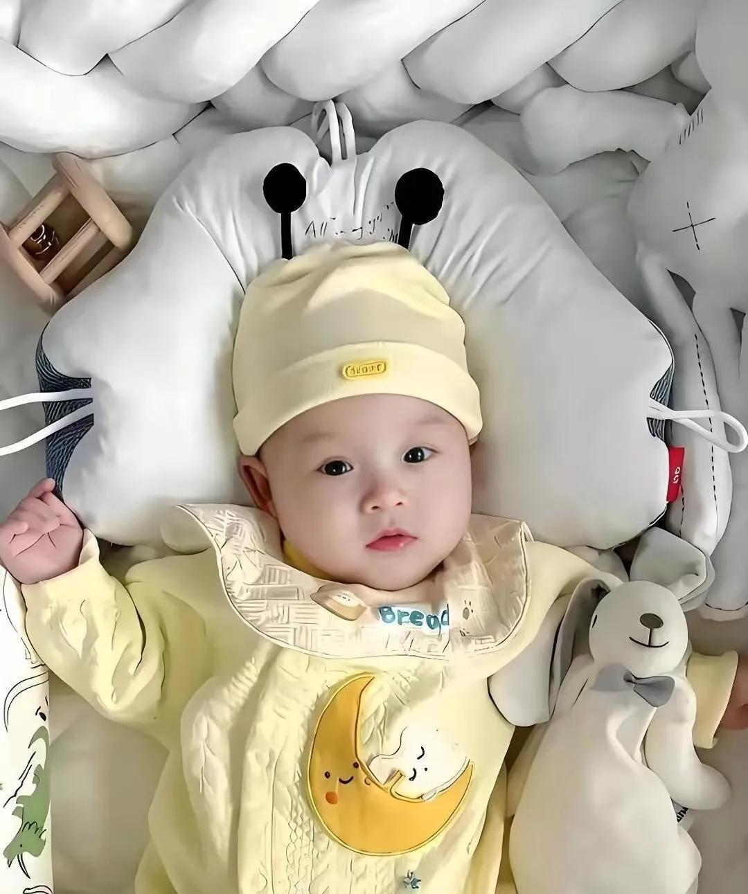 真实发生的事。 河南商丘，一位怀孕8个月的准妈妈，丈夫因绝症离世。公婆主动退让了