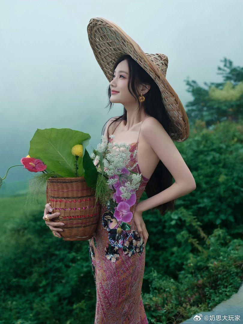 李一桐东方美人李一桐东方美人具像化李一桐的气质真的很适配东方美人！一静一动皆是风