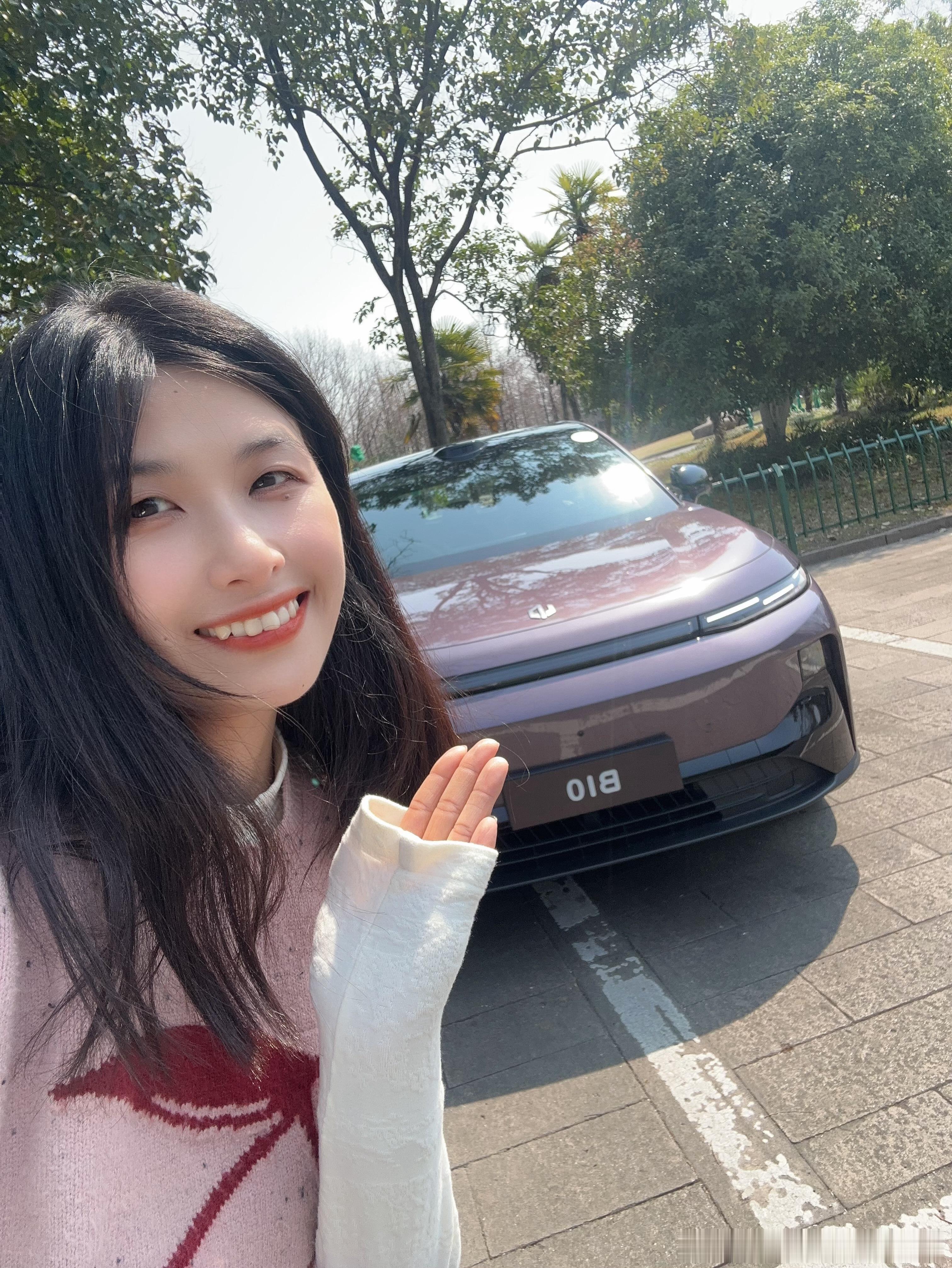 我是零跑B系20万分之一是小花姐姐的专属大v聊车零跑 突然想起之前去海马体拍摄的
