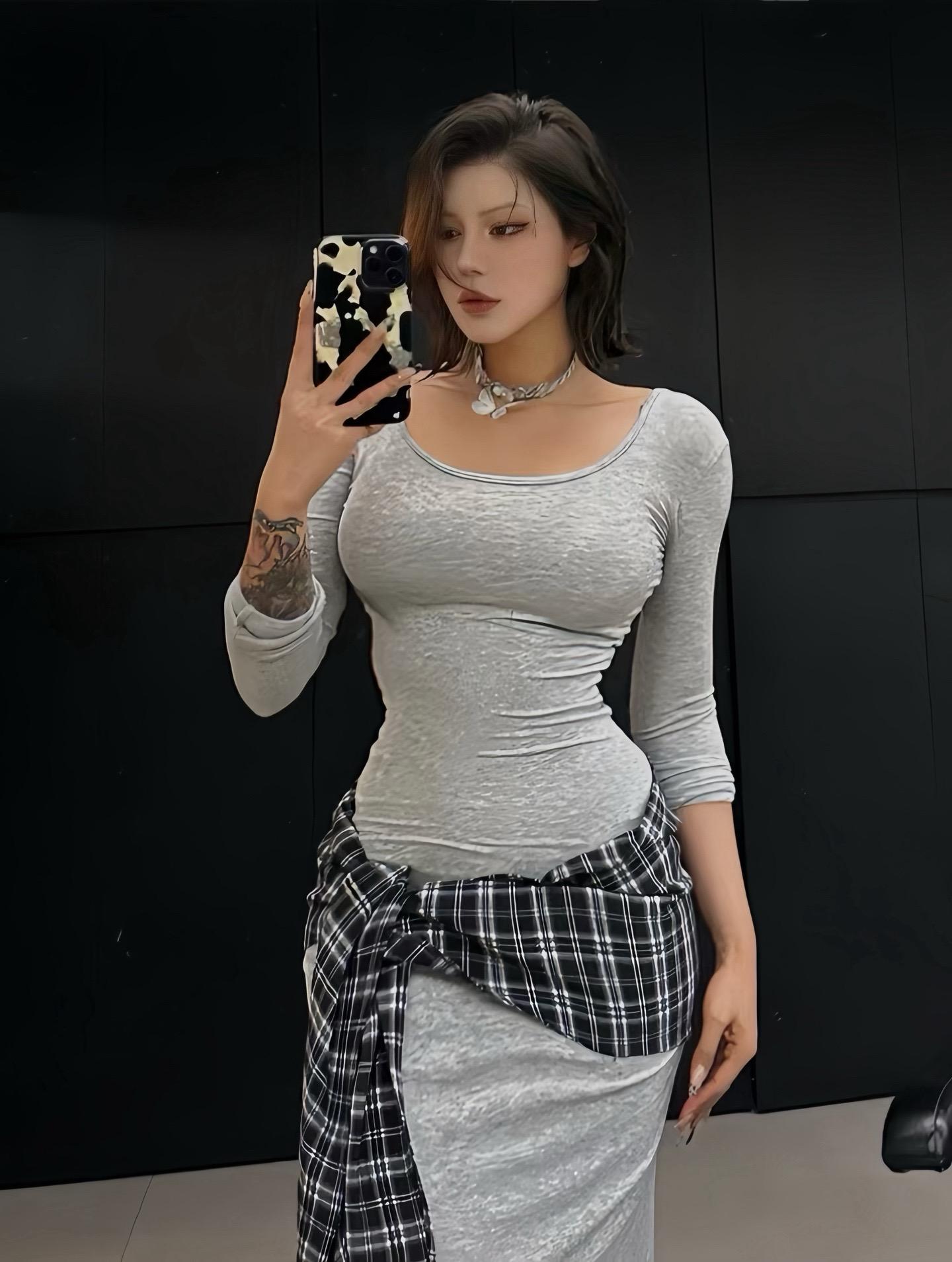 又想让她漂亮 又想让她懂事 兜里有几个钱啊 那么贪