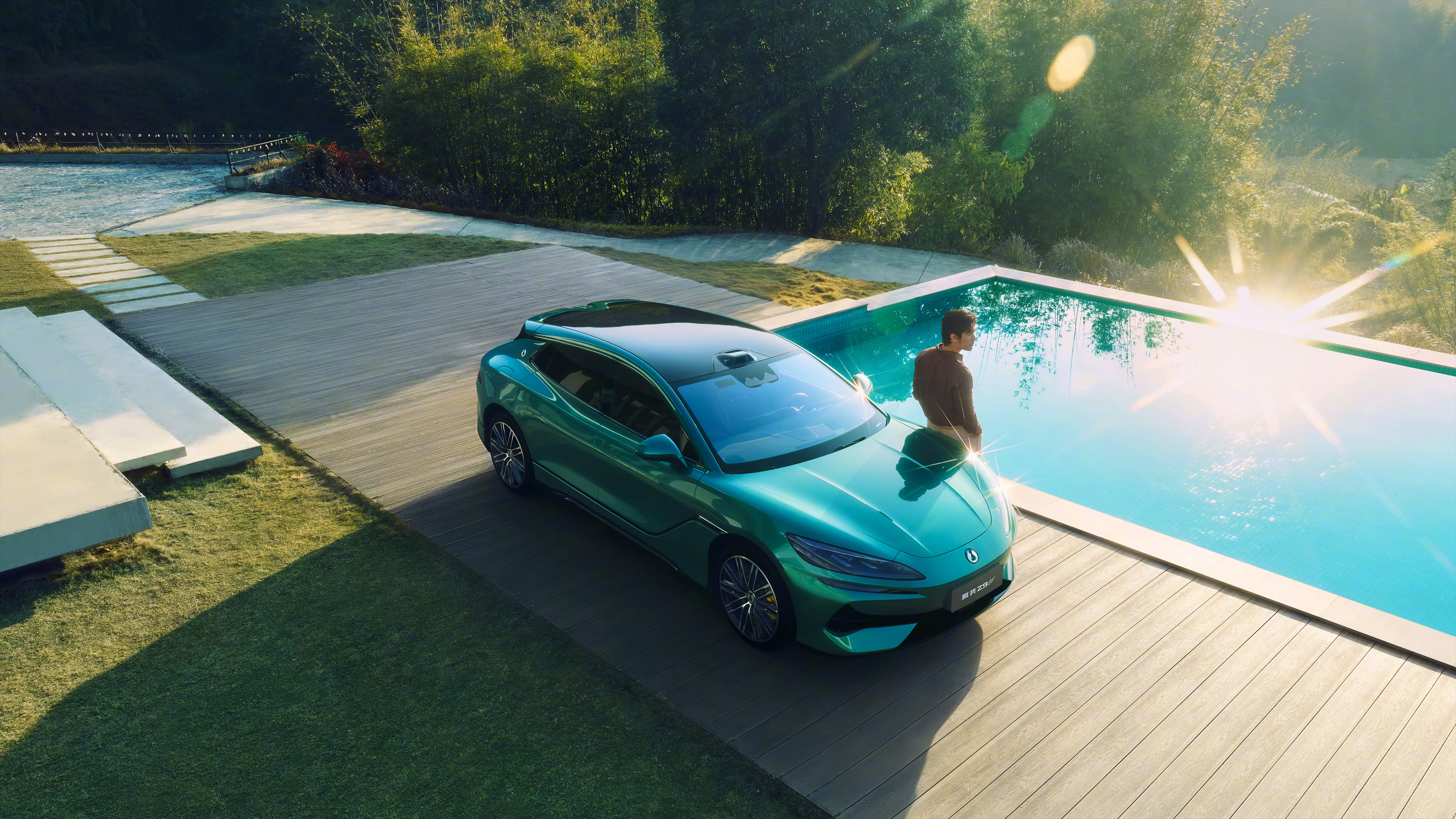 昨天晚上腾势开了全新Z9GT上市发布会，其实在发布会之前，元宵节那条雪地漂移画中