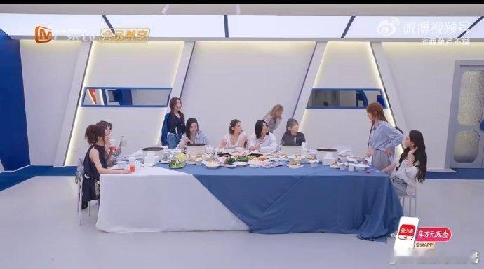 张小婉为什么没人相信我张小婉我哭的好大声从小喜欢你到现在，你一直都是那个干净纯粹