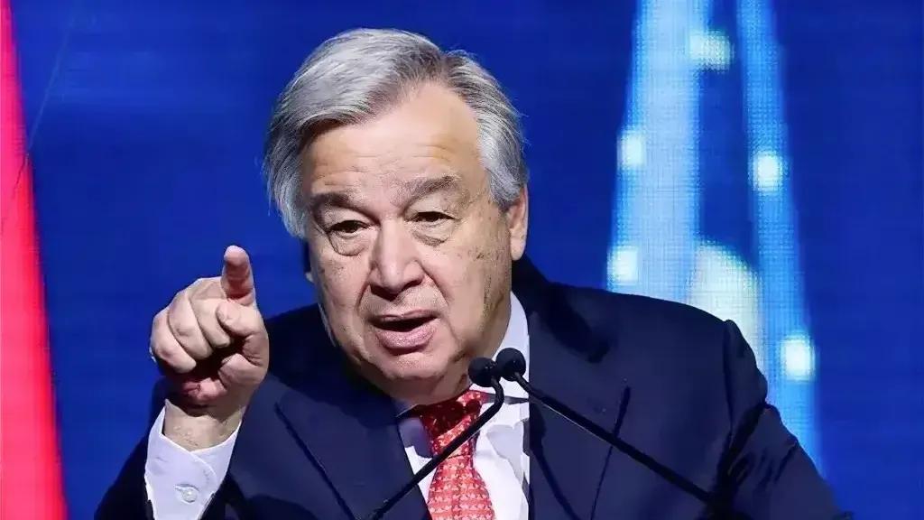 联合国现在两头不落好！乌克兰数落他，俄罗斯指责他！
乌克兰指责“联合国在大坝被炸