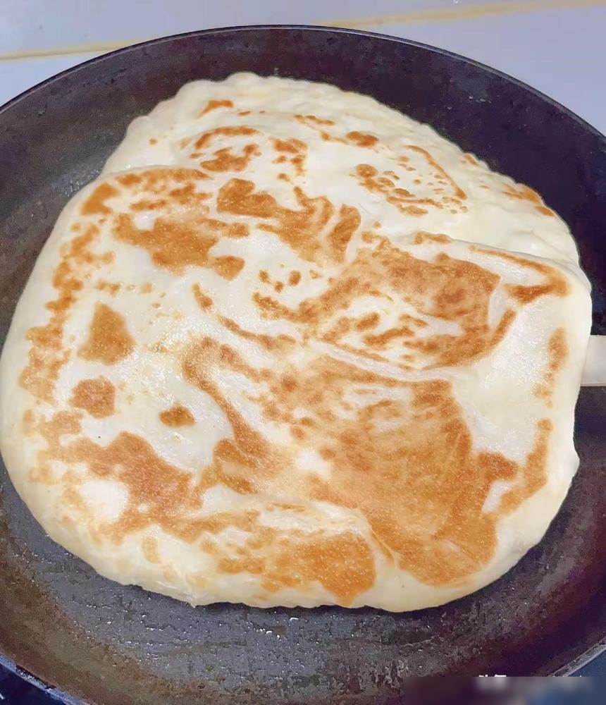 喜欢烙饼的人要收藏，这是一位老师傅告诉我的

说真的我以前烙饼踩的坑都能堆成山了