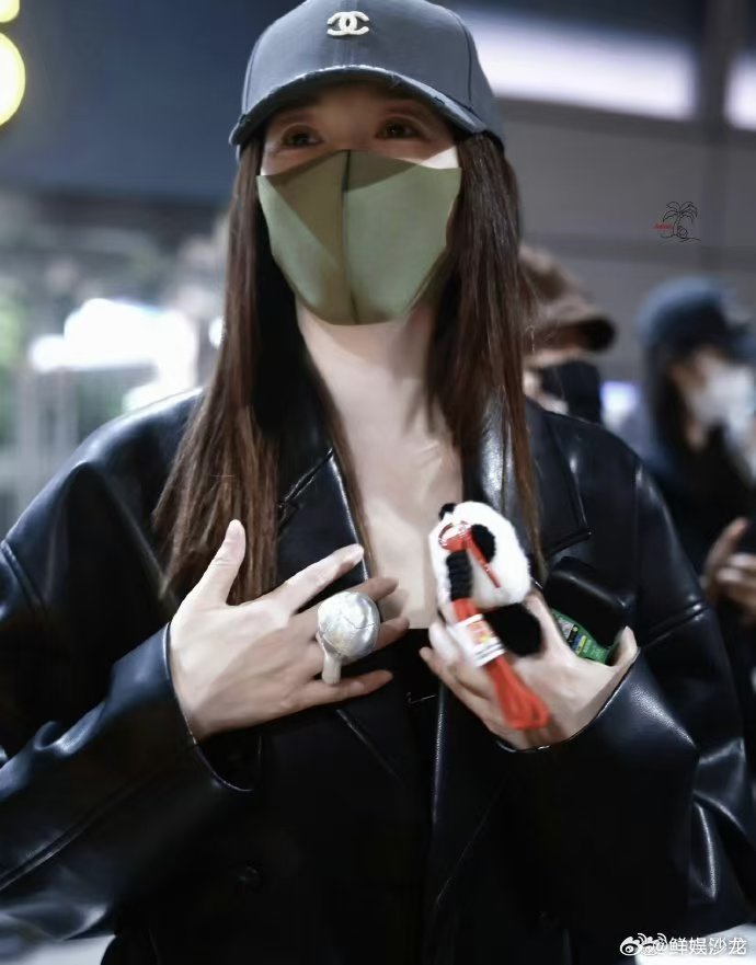 李小冉希望初舞台别摔跤被李小冉朴实又可爱的初舞台愿望打动，不摔跤就是最好的开始，