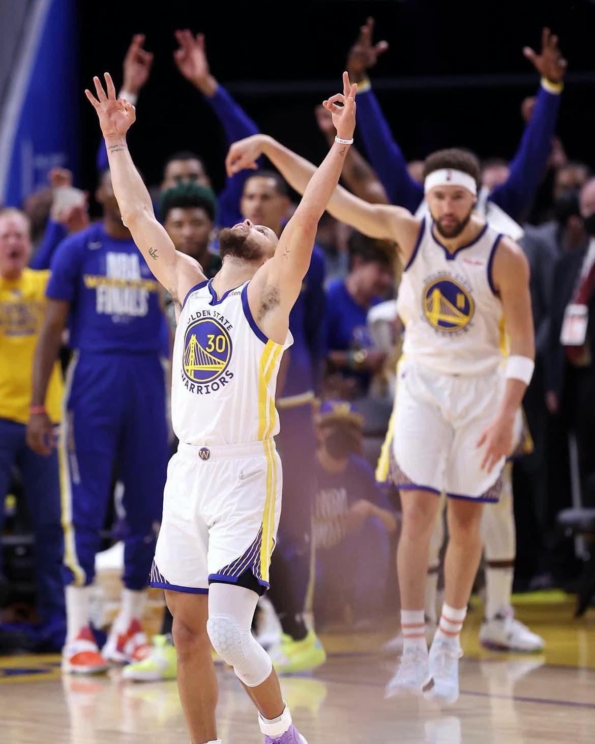 历史第一射手库里亲口认证：克莱·汤普森的跳投，才是NBA最漂亮的！

一个投进过