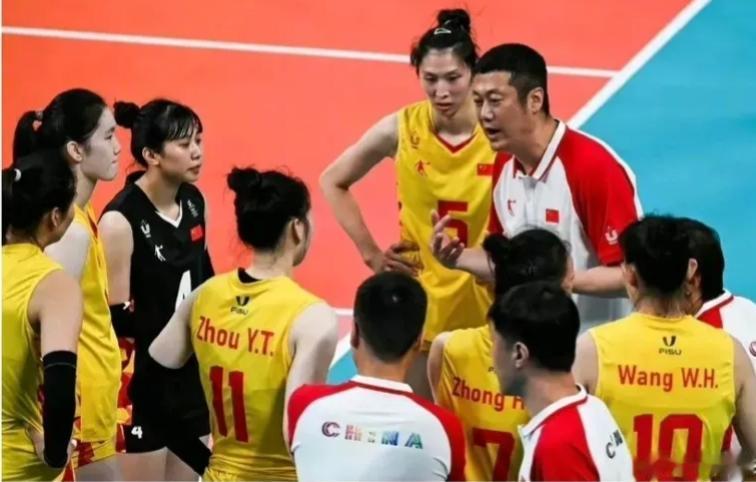 这支中国女排的阵容有点奇怪，让人看不懂！2023女排世青赛刚刚结束，亚锦赛又即将