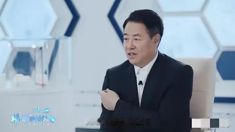 比起扬晓明，刘卫东之类，再看看许家印感觉他并不是很烂！无非就是贷款很多，房地产形