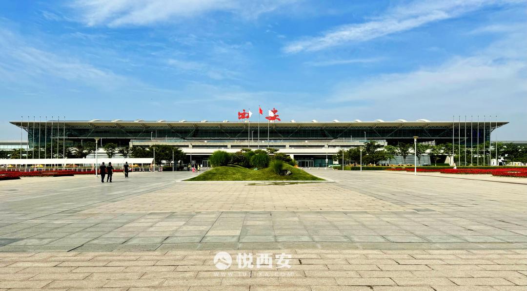 西安咸阳国际机场拟对T2、T3航站楼开展提质改造，前期工作正在推进，未来将适时启