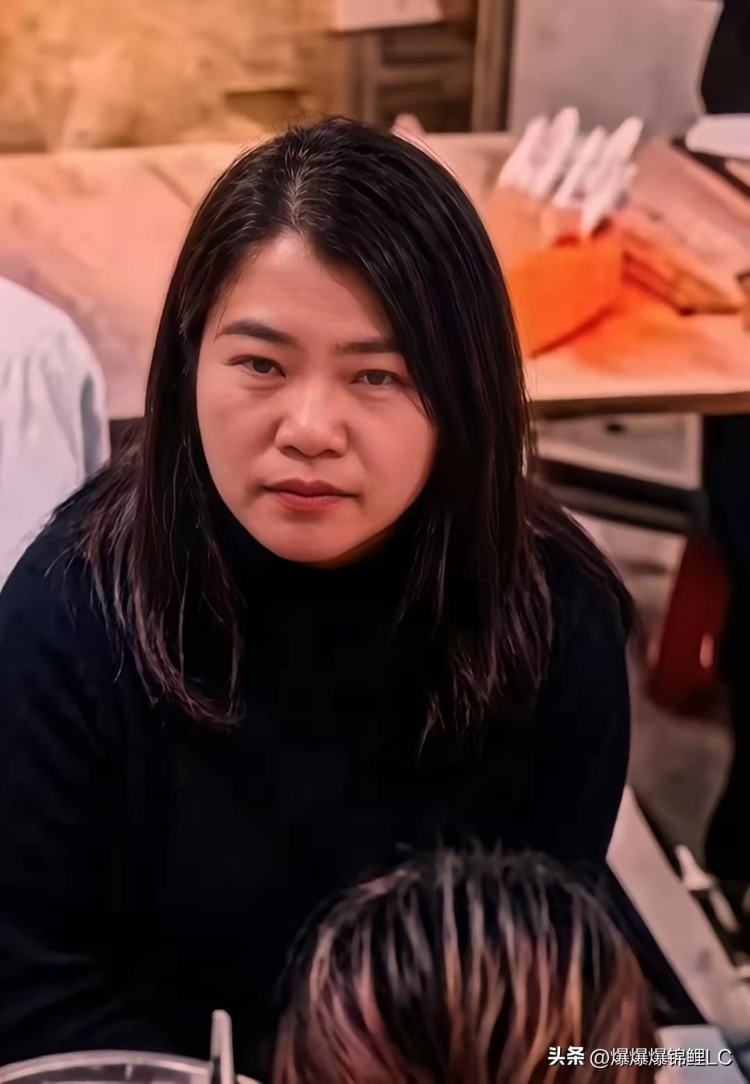 这就不是简单的坏了，这心理得多阴暗啊？

看那个监控视频真是后背发凉，人家姑娘仅