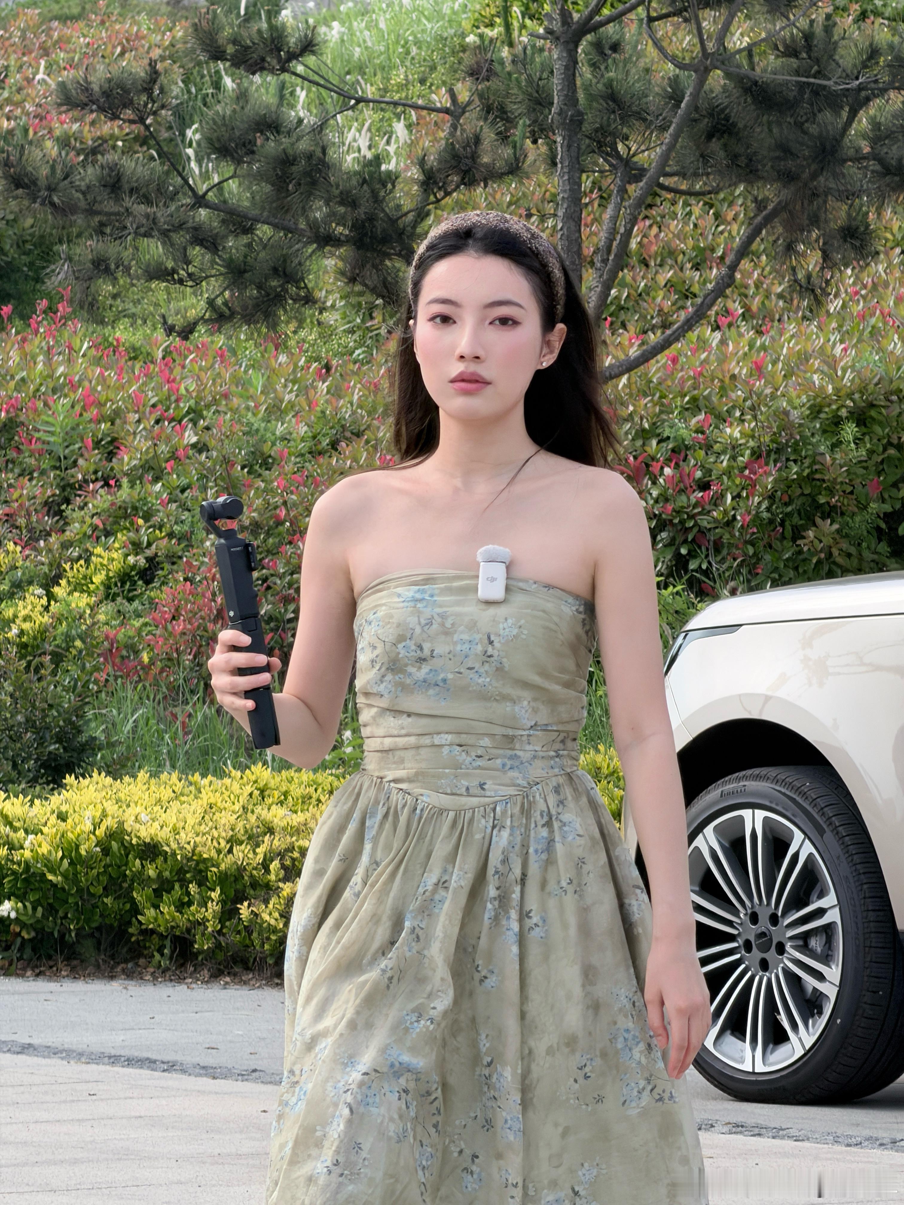 我平时脸看起来都这么臭的吗？ 青岛