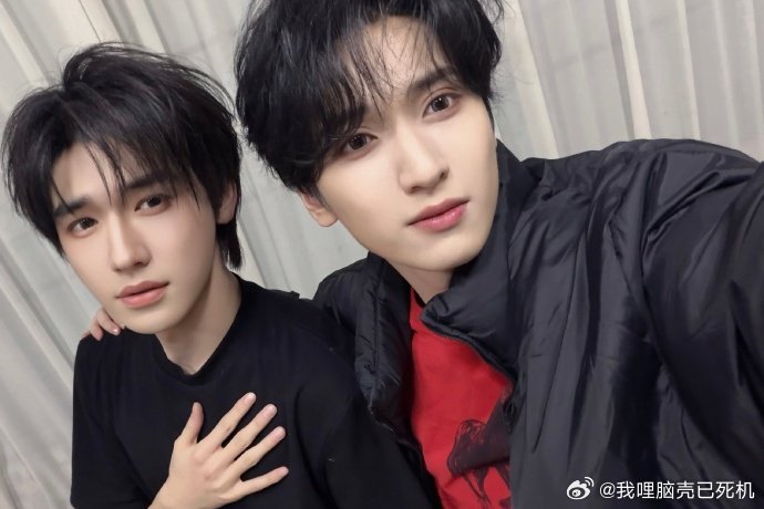 严浩翔二十二岁的亚轩生日快乐呀严浩翔希望可以分担一些宋亚轩的烦恼 严浩翔二十二岁