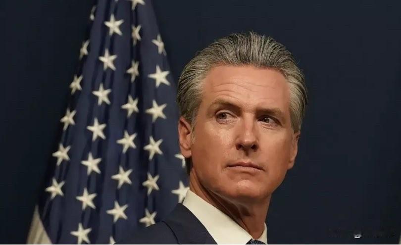 特朗普刚刚发文说：“哇！加文·纽渣（即加州州长纽森）退出了总统竞选！！！特朗普总