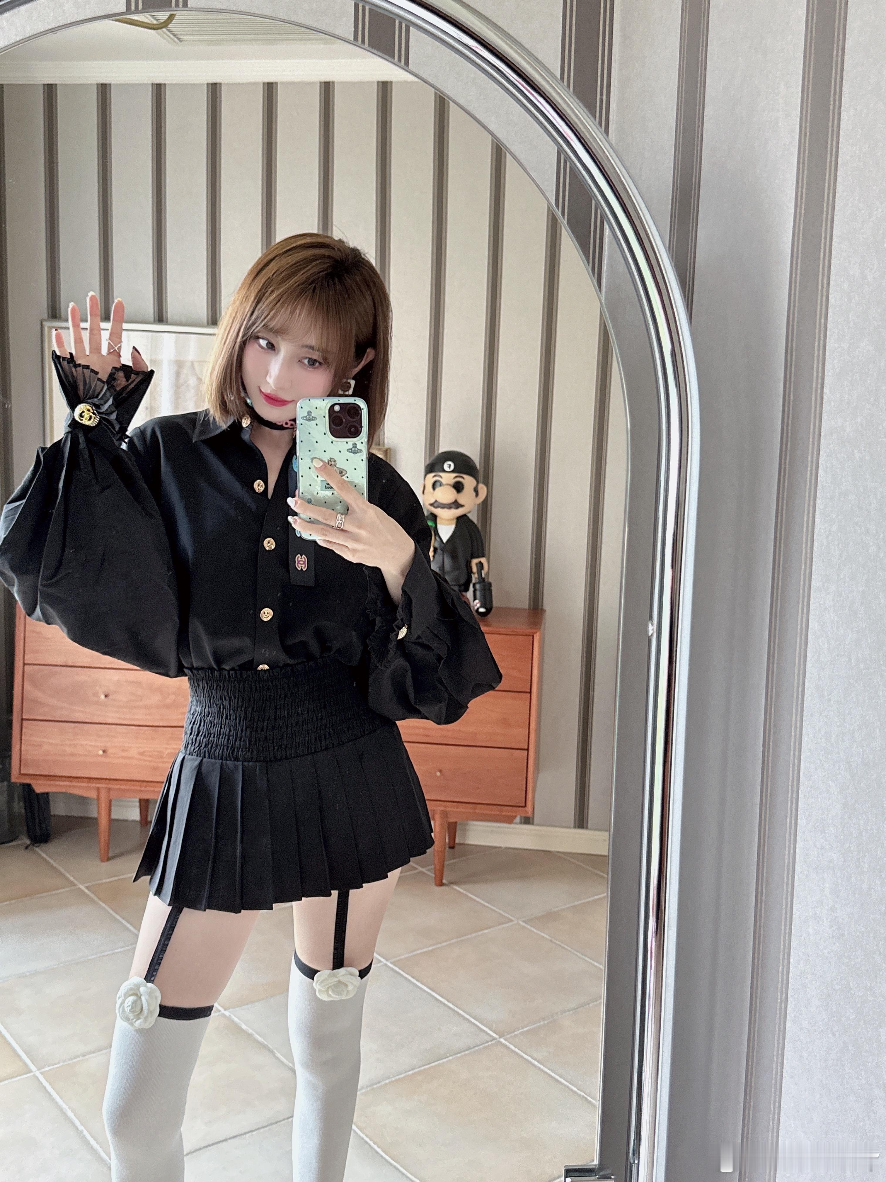 🖤🤍🖤 ​​​