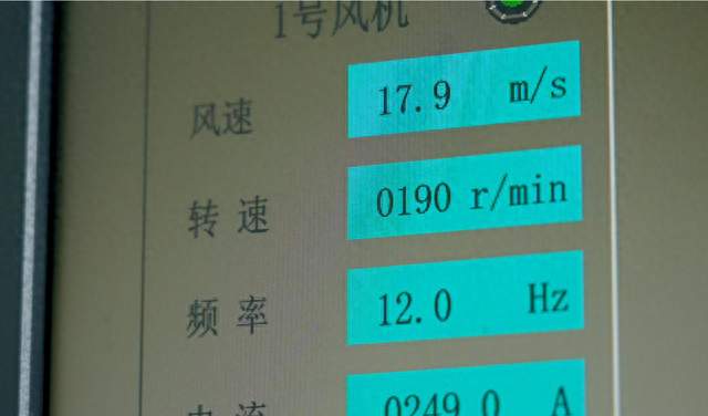 人还没来得及反应，底盘已经开始救车，智己LS6这套线控有点意思