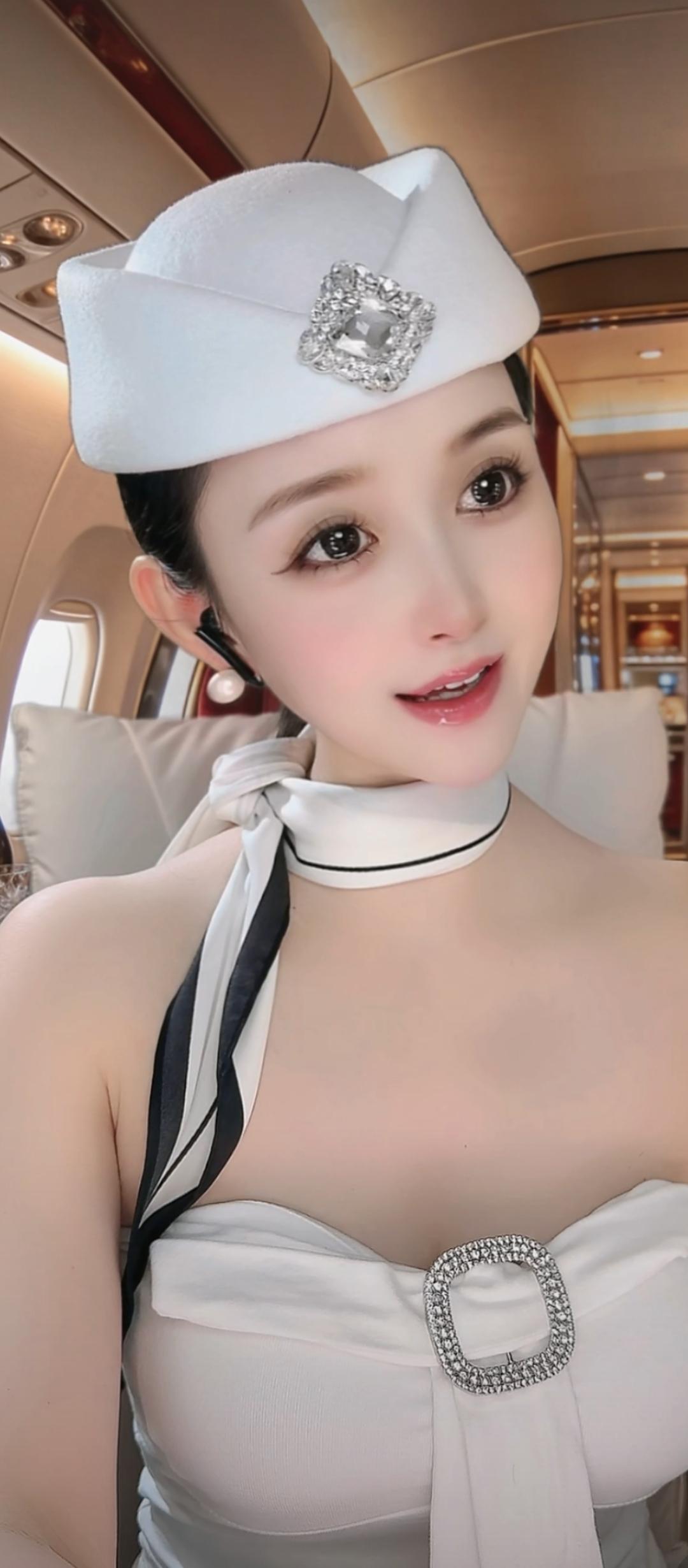 空姐的优雅气质，飞机上的美丽风景！