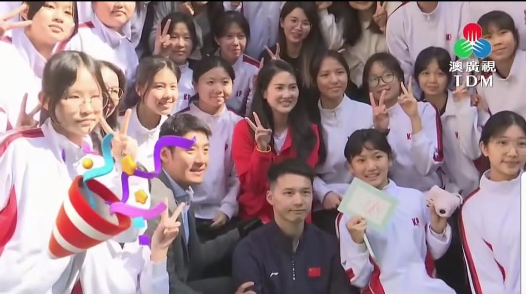 12月12日，中国跳水队运动员梦之队包含巴黎奥运会冠军以及世界冠军们到澳门中小学