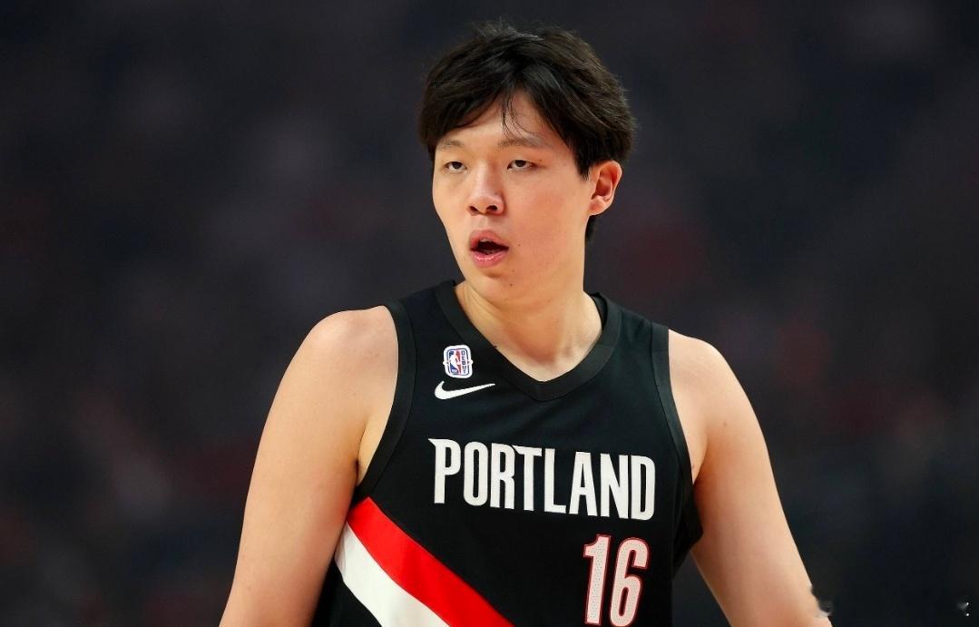 开拓者将杨瀚森下放至G联赛机会很多！杨瀚森G联赛表现：场均14.5分11板3.5