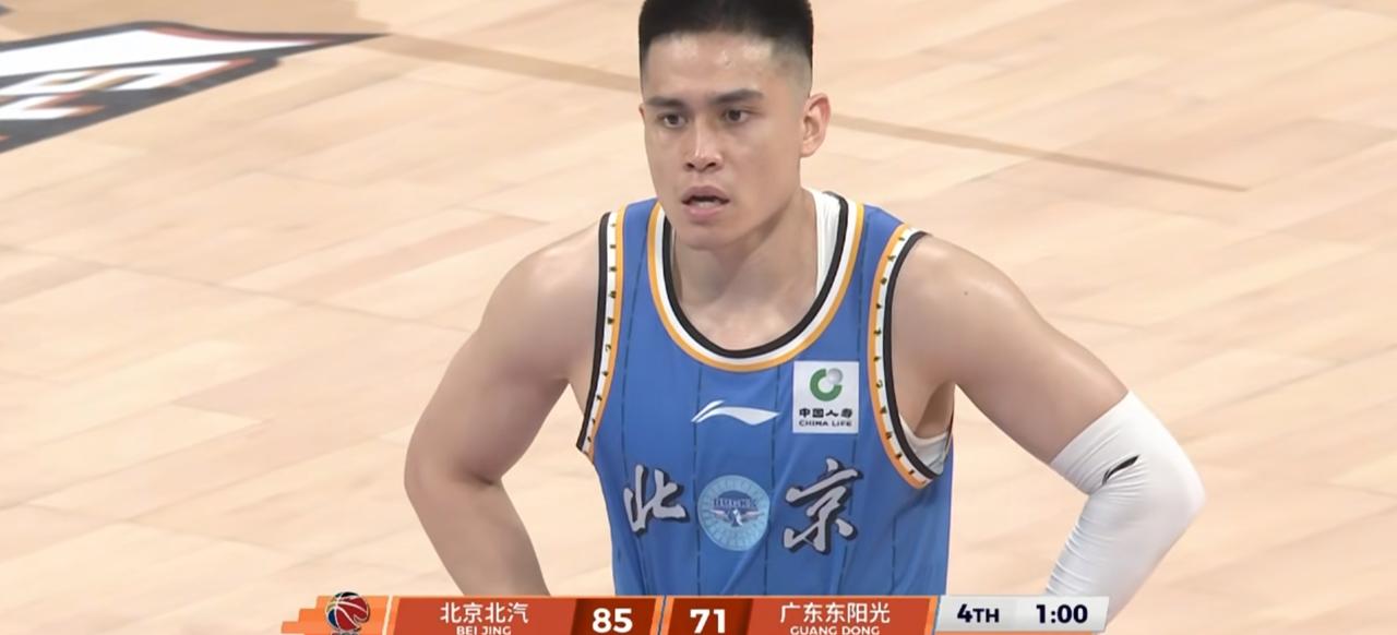 北京北汽88：73广东男篮，晋级季后赛半决赛。
5月12日晚CBA季后赛1/4决