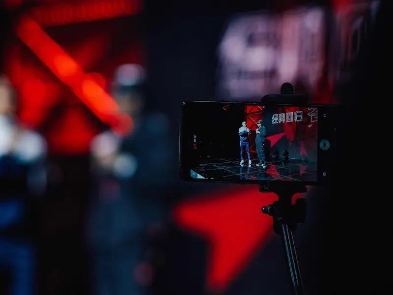 浪姐这次直播临时改规则，末位不淘汰，这操作真让人摸不着头脑。原本大家都等着看淘汰